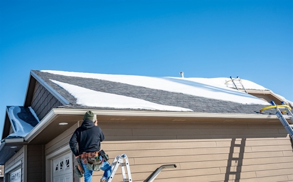 Wisconsin Homeowner's Guide to Winter Roof Care